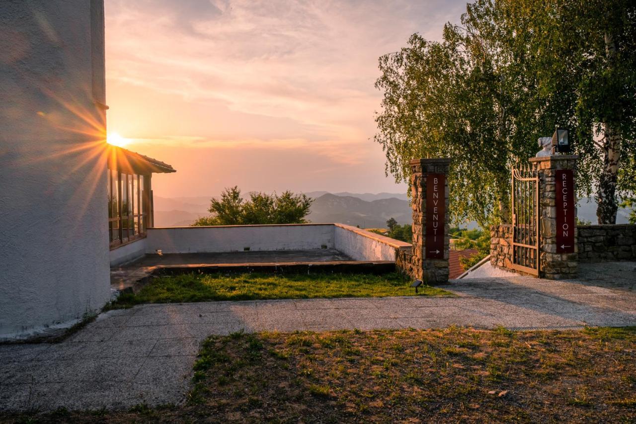 Hotel Butterfly - Il Nido D'Amore Bologna Monzuno Bagian luar foto