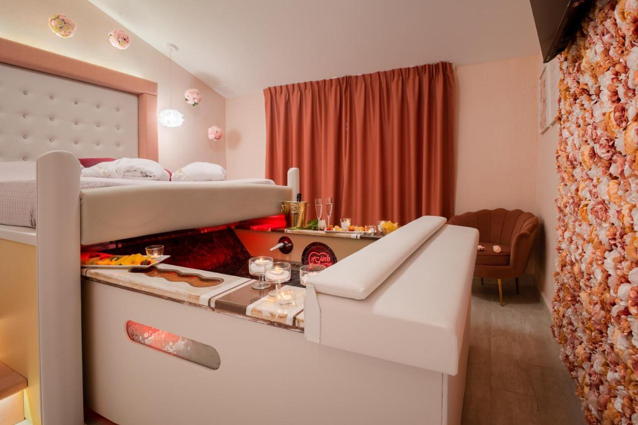 Hotel Butterfly - Il Nido D'Amore Bologna Monzuno Bagian luar foto